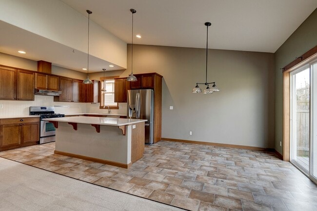 Building Photo - Spacious 3 Bedroom Plus Office with AC, Gas Fireplace and Fenced Backyard