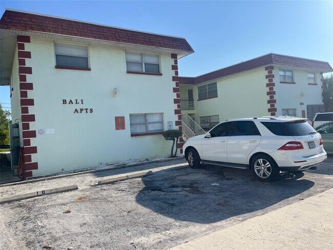 Primary Photo - 105 11th Ave