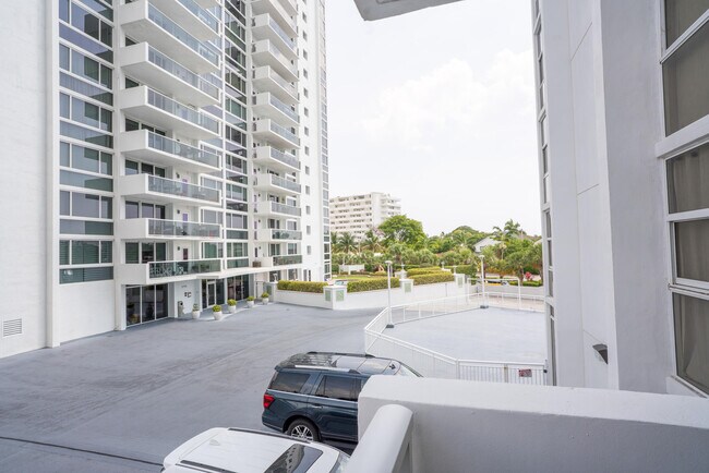 Building Photo - 2701 N Ocean Blvd