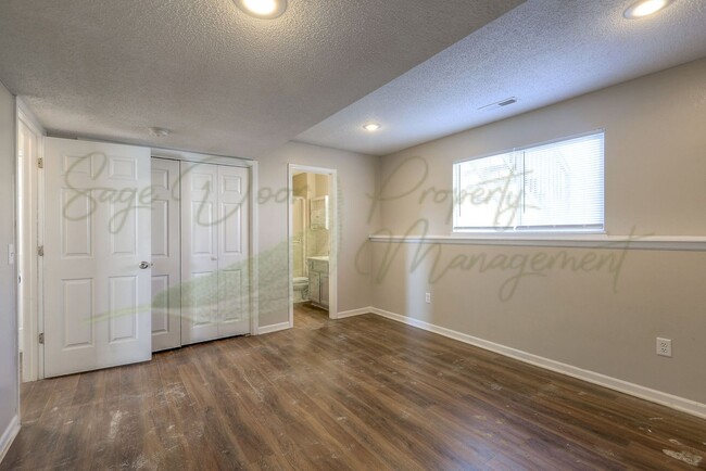 Building Photo - SPACIOUS SPLIT LEVEL HOME!!!