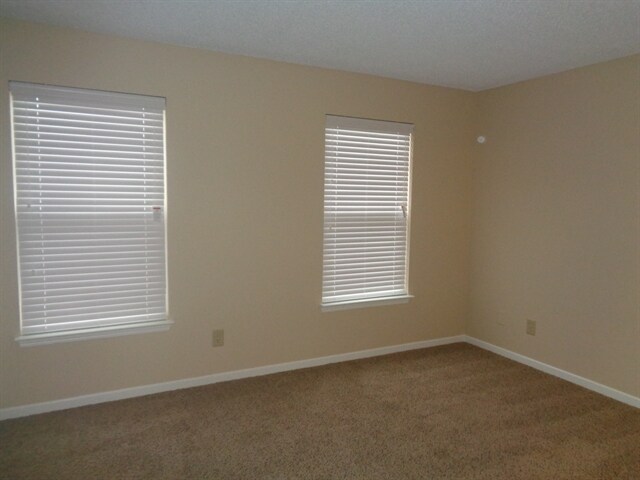 Building Photo - 2136 Olympia Dr