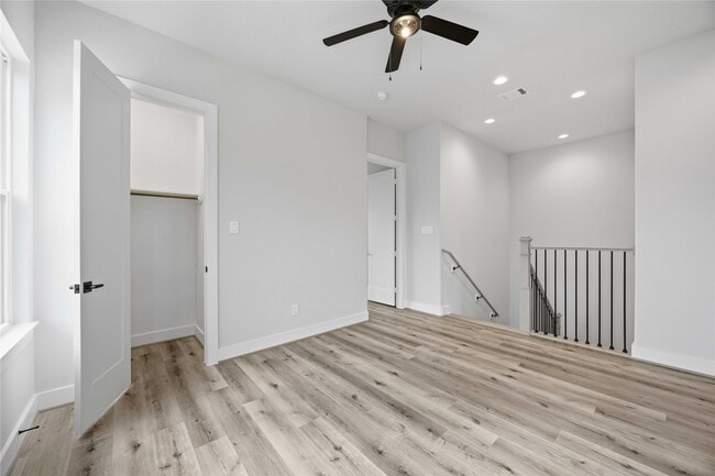 Building Photo - 6124 De Campo St