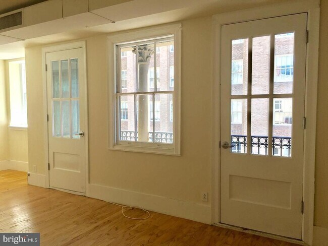 Building Photo - 1615 Walnut St