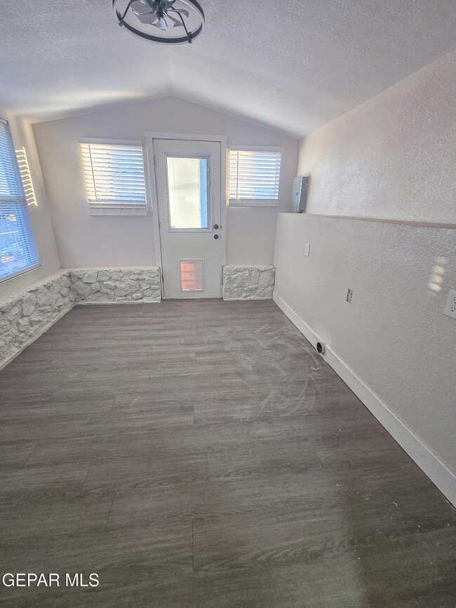 Building Photo - 3518 Sacramento Ave