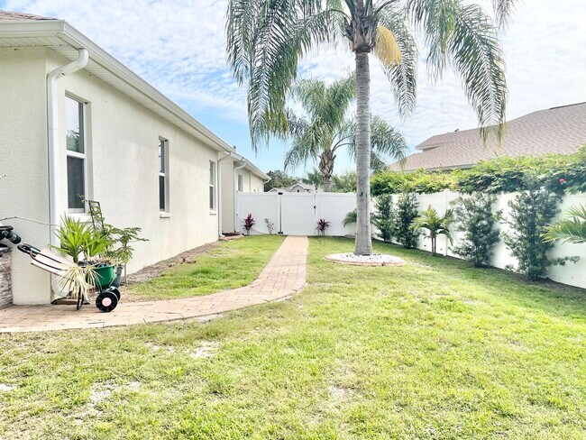 Building Photo - 19309 Red Sky Ct