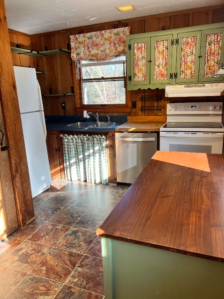 Building Photo - 232 Lone Cedar Dr