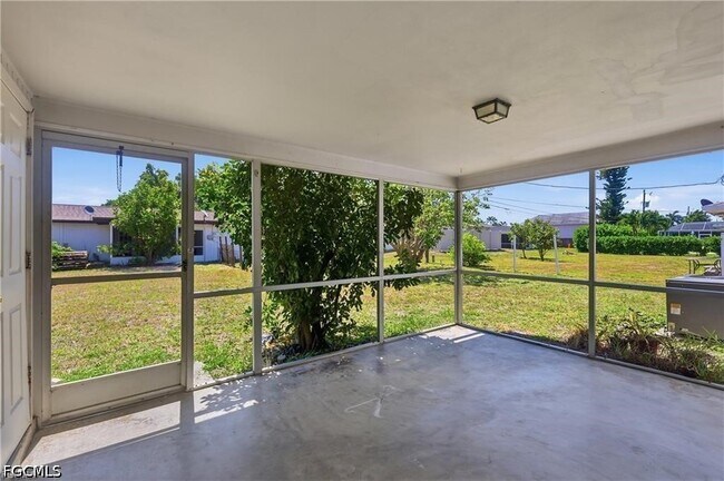 Building Photo - 4913 Viceroy St