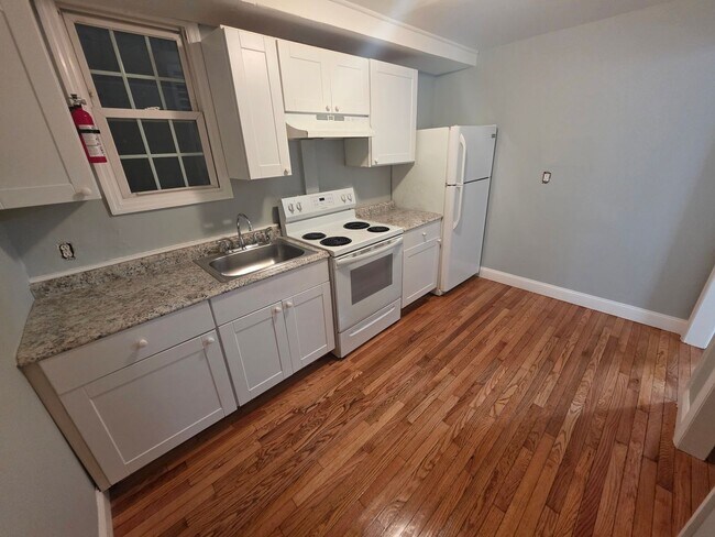 Primary Photo - 3288 Franklin Ave