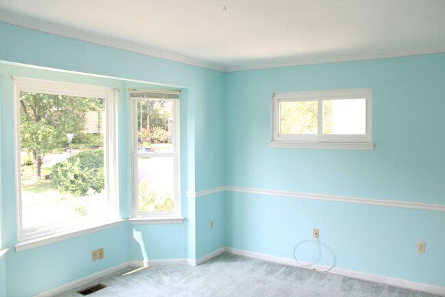 Building Photo - Conveniently Located- Three Bedroom Home Annapolis, MD