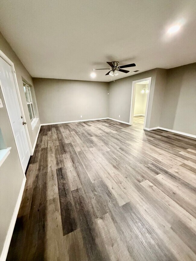 Building Photo - NOW AVAILABLE- 4/2 Completely Remodeled- Never Rented!