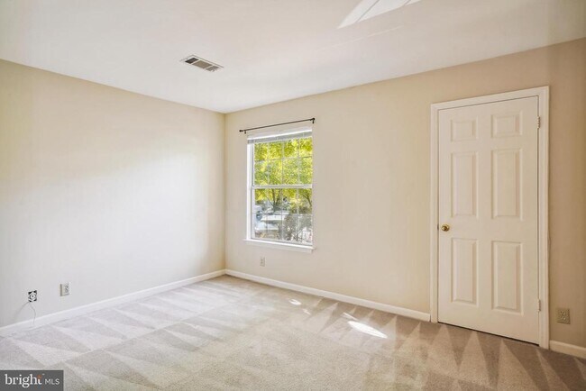 Building Photo - 5821 Inman Park Cir