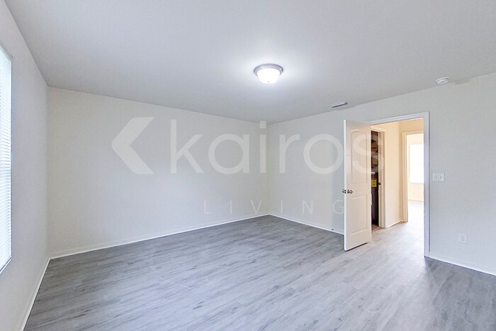 Building Photo - 5047 Sandy Hill Dr