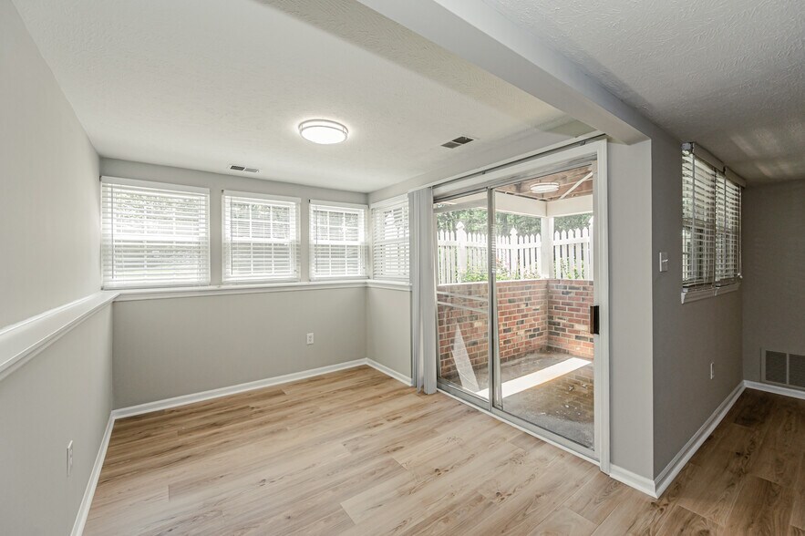 Building Photo - 9396 Wind Haven Ct