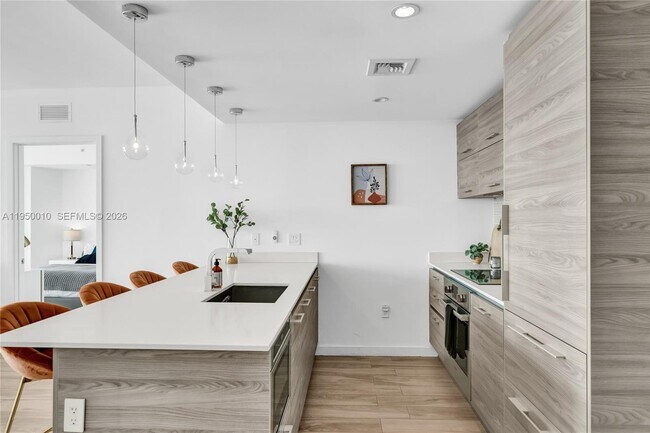 Building Photo - 1300 S Miami Ave