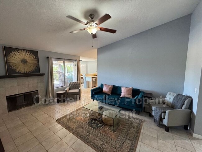 Building Photo - 44060 Dalea Ct