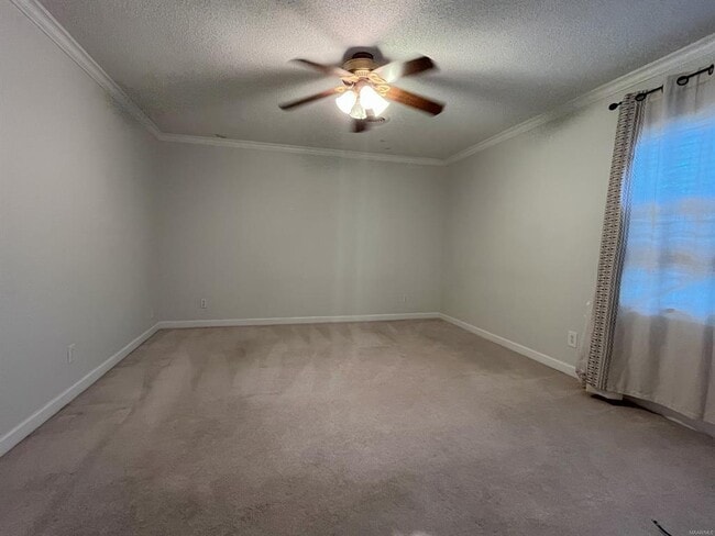 Building Photo - 523 Bellehurst Dr