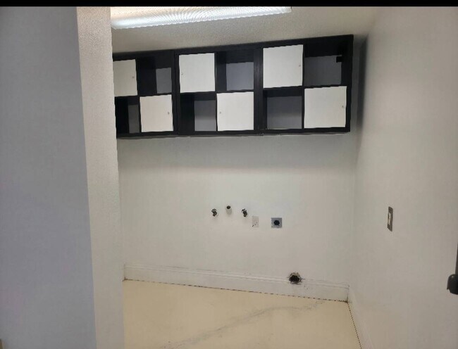 Building Photo - 12935 Carlington Ln