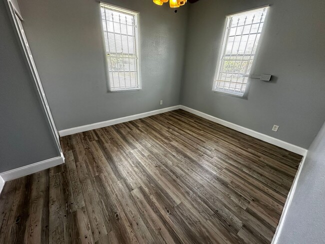 Building Photo - Spacious 4-Bedroom Home in Vibrant Ybor Ci...