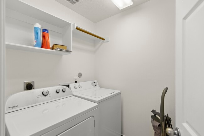 Building Photo - 5651 Stonecloud Ln