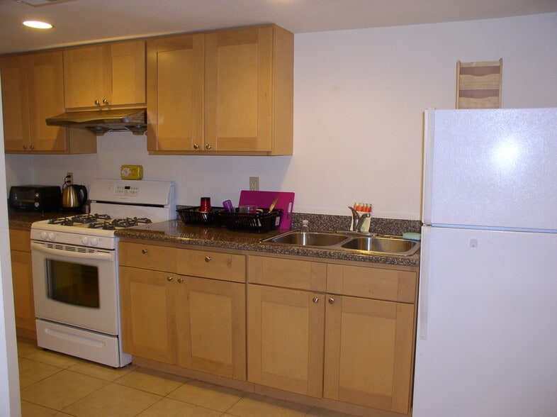 Building Photo - 5215 21st Ave NE