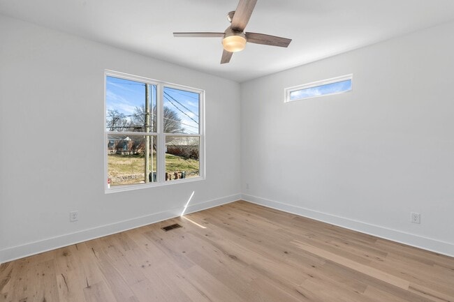 Building Photo - 3203 Resha Ln