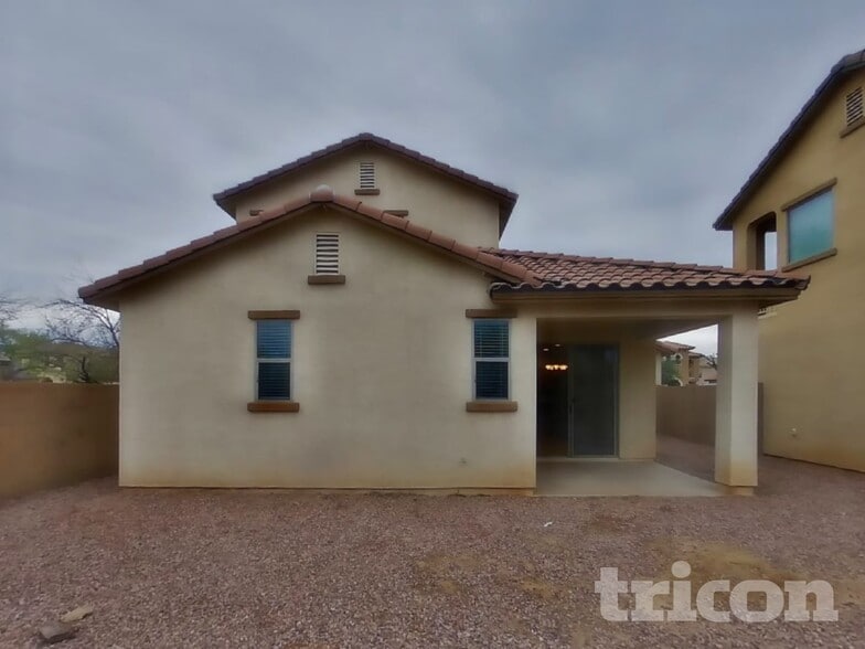 Building Photo - 4028 W Pedro Ln