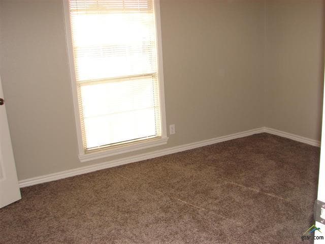 Building Photo - 423 Top Hill Dr