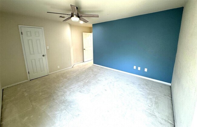 Building Photo - 8807 Splitarrow Dr