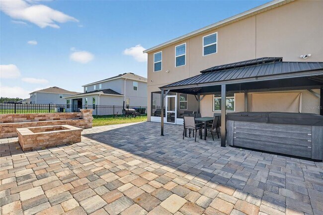 Building Photo - 6070 Sierra Crown St