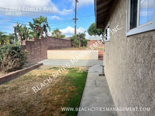 Building Photo - 13803 Cowley Ave