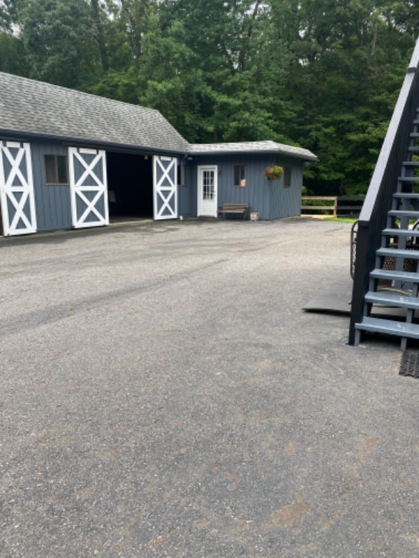 Building Photo - 427 Birdsall Dr