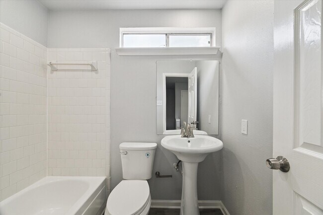 Building Photo - 4406 Stanford Ct