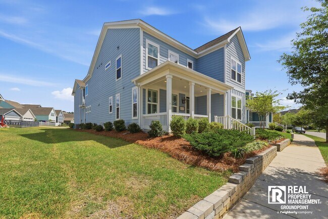 Building Photo - 236 Oak View Way