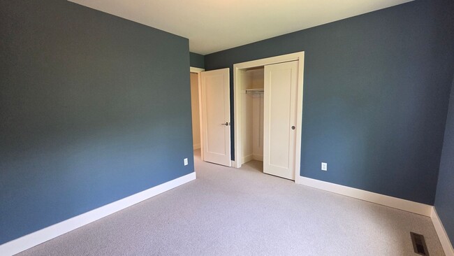 Building Photo - 5977 Scotswood Ct