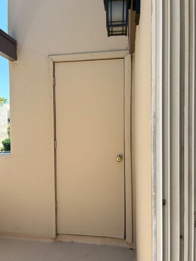 Building Photo - 2 Bedroom/2 bath Condo in the Mission de L...