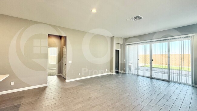 Building Photo - 40974 W Hillman Dr