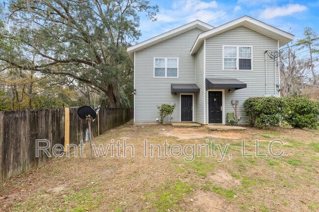 Building Photo - 735 Putnam Dr