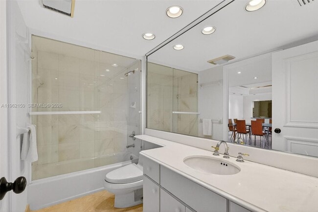 Building Photo - 2 Grove Isle Dr