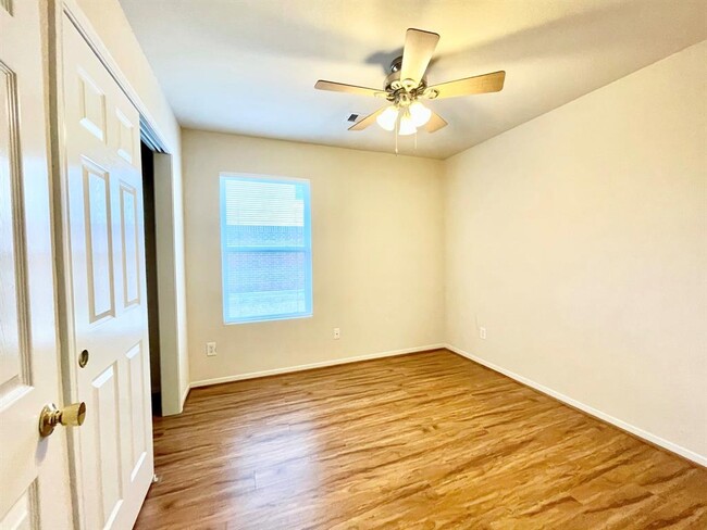 Building Photo - 2126 Juniper Dale Dr