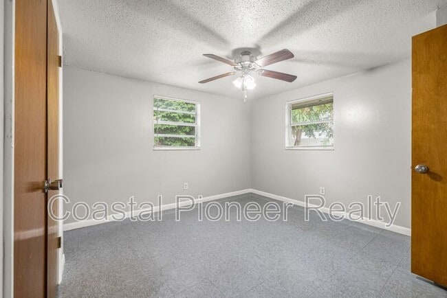 Building Photo - 9610 N 12th St