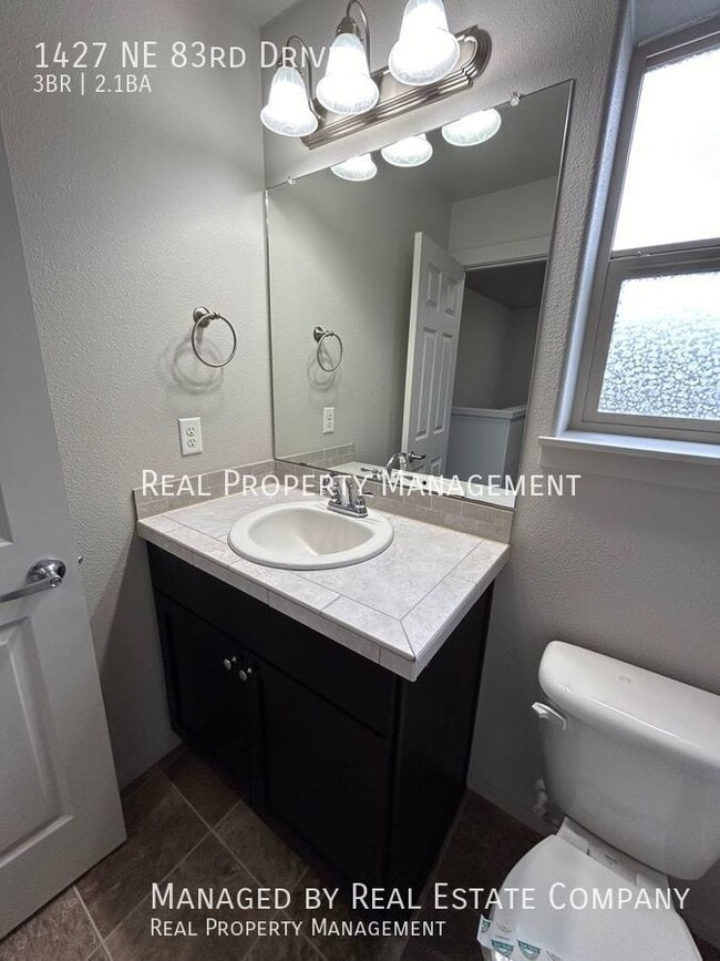 Building Photo - 1427 NE 83rd Dr