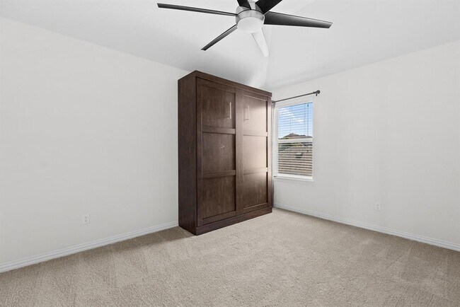 Building Photo - 2953 Diego Dr