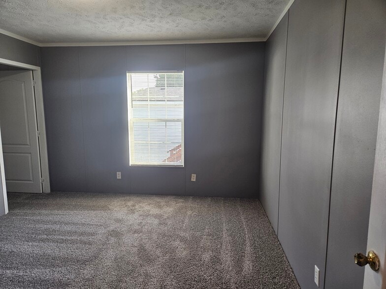 Building Photo - 39 Lynnwood Cir