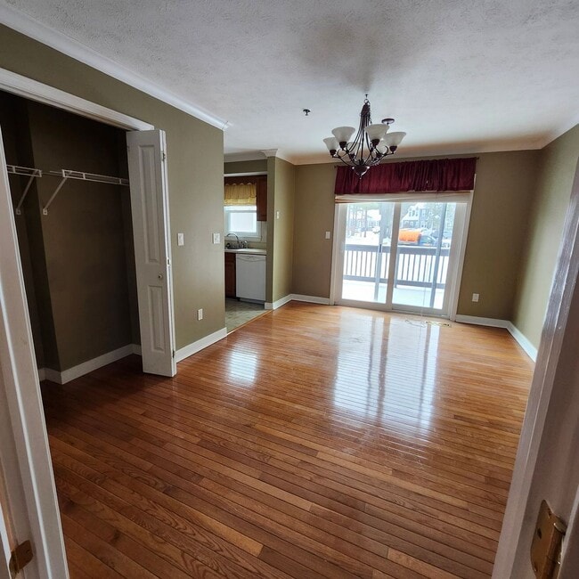 Building Photo - 14 Shoal Creek Rd