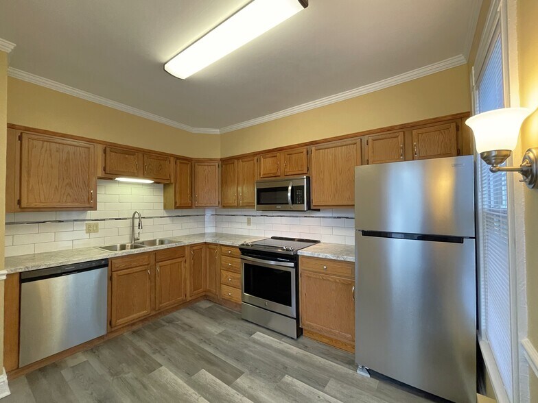 Kitchen - 533 W Water St