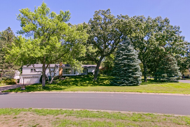 Building Photo - 3300 Lee Ave N