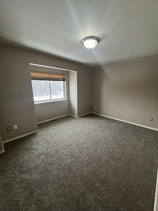 Building Photo - 8579 Sara Lynn Pl