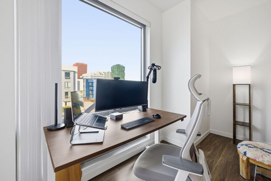 Building Photo - 1201 4th St