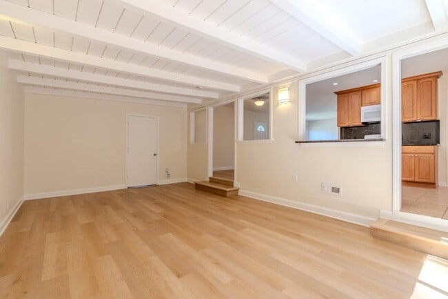 Building Photo - 1384 Rosita Rd