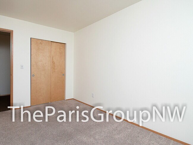 Building Photo - Big & Beautiful South Seattle 2BR/2BA
